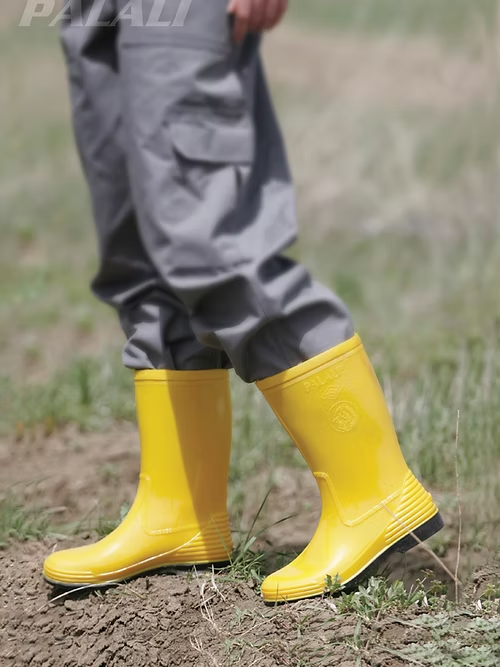 103 - PVC Short Boots - Image 3